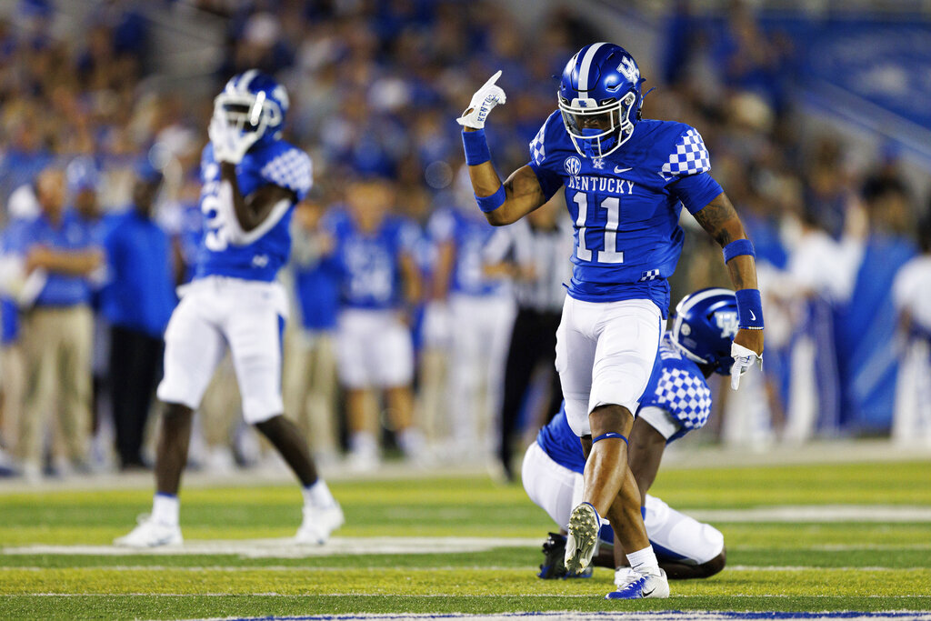 Kentucky Wins Top-10 Battle, Tennessee Remains Undefeated