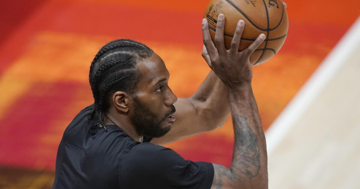 Kawhi Leonard To Make Season Debut Saturday After Rehabbing